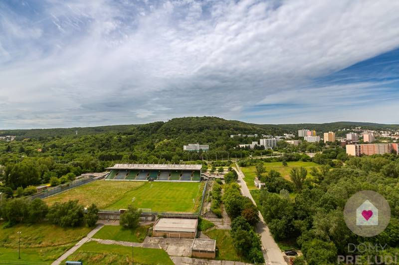 Predaj 1i bytu v novostavbe Čerešne s balkónom, klimatizáciou a výhľadom_výhľad